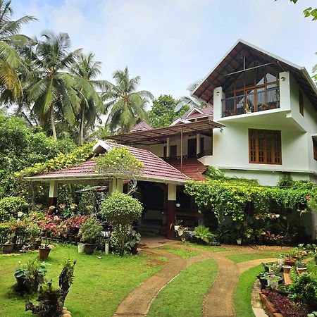 Maleyam Homestay Riverside Kozhikode Dış mekan fotoğraf